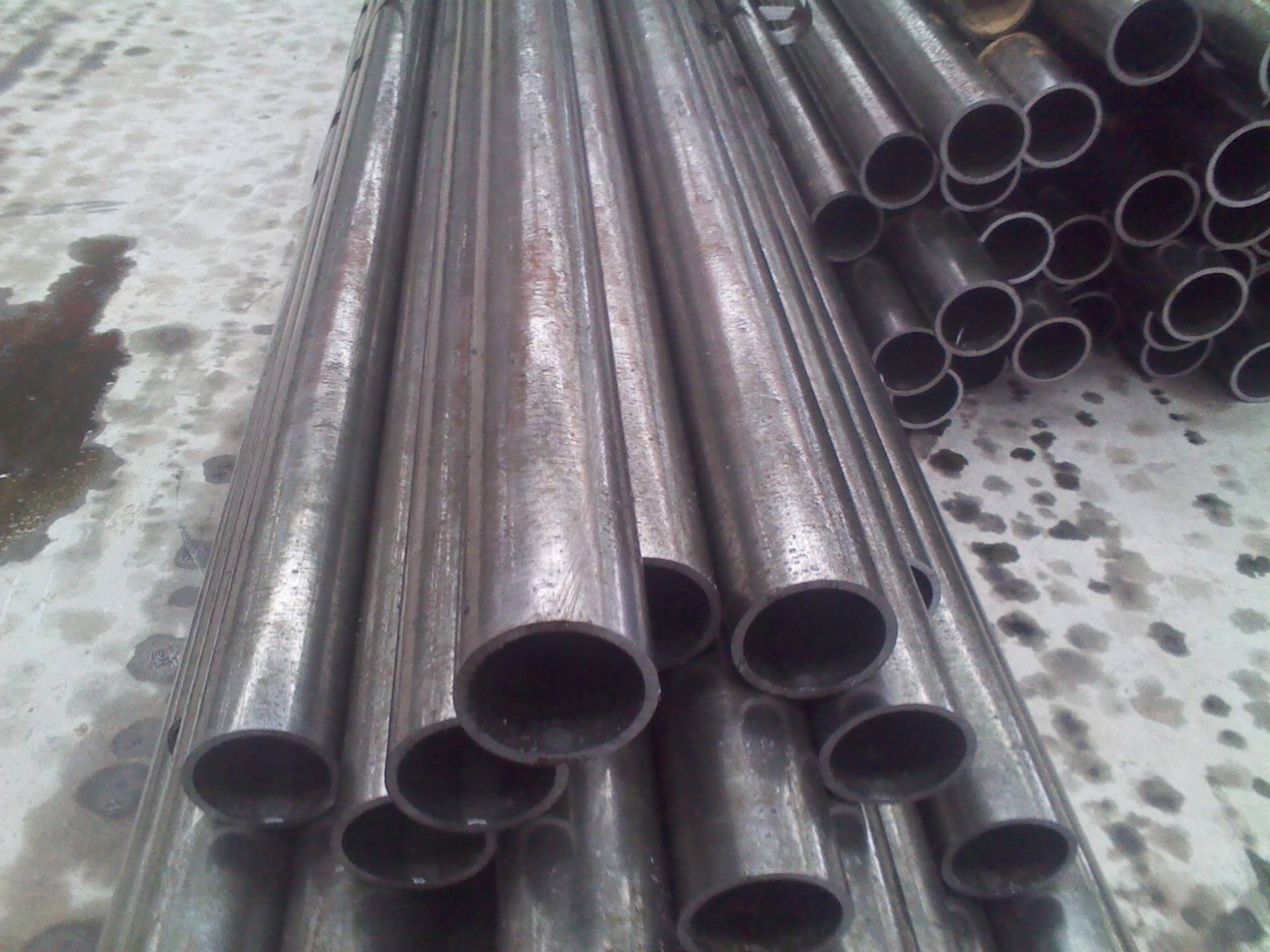 聊城無(wú)縫管現(xiàn)貨 (8).jpg